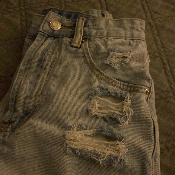 High waisted jean shorts - Picture 3 of 4